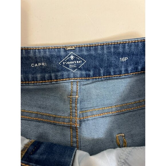 St. John's Bay Cropped Jeans Medium Wash Sz 16P Petite - Picture 5 of 8